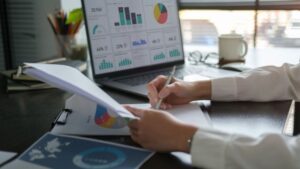 Legal Assistant Focused on Administrative Support