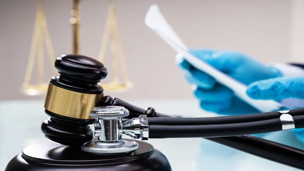 How medical lawsuit lawyers make sense of medical records